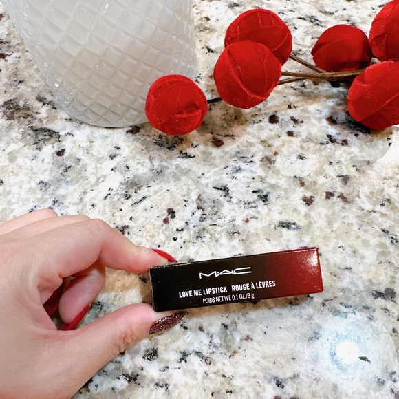 MAC Love Me Lipstick 423 E FOR EFFORTLESS Full Size/NWB - Picture 5 of 5